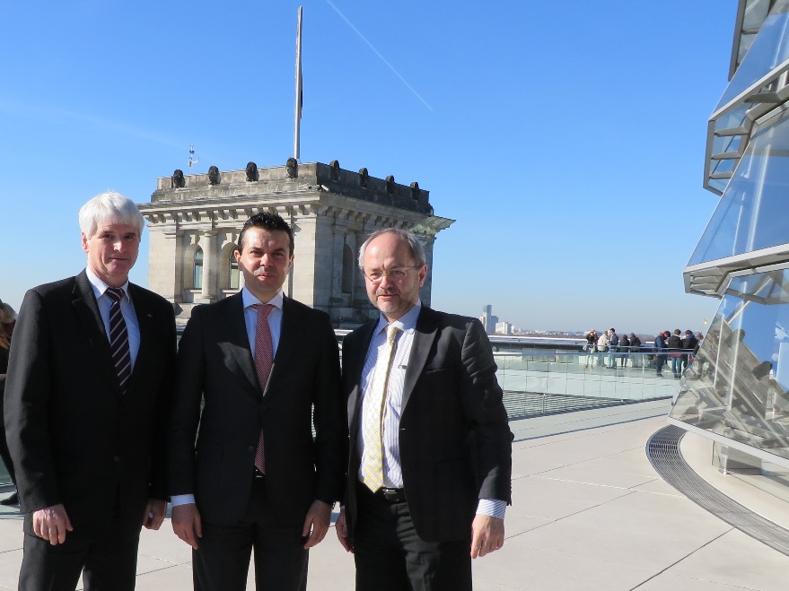 Treffen mit Außenminister Poposki Treffen mit Außenminister Poposki